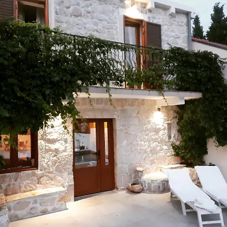 Dragi, With Pool And Big Terrace, Sea View, Peacfully And Quite