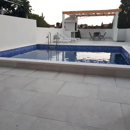 Vila Dragi, With Pool And Big Terrace, Sea View, Peacfully And Quite *