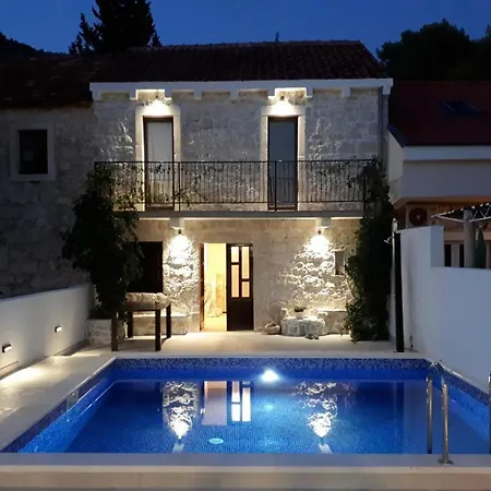 Dragi, With Pool And Big Terrace, Sea View, Peacfully And Quite * Kremena